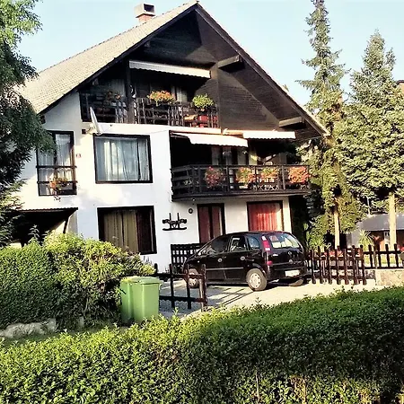 Aparthouse Ani Lägenhet