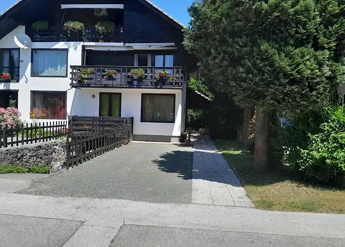 Aparthouse Ani Appartement