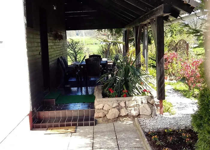 Apartma Aparthouse Ani